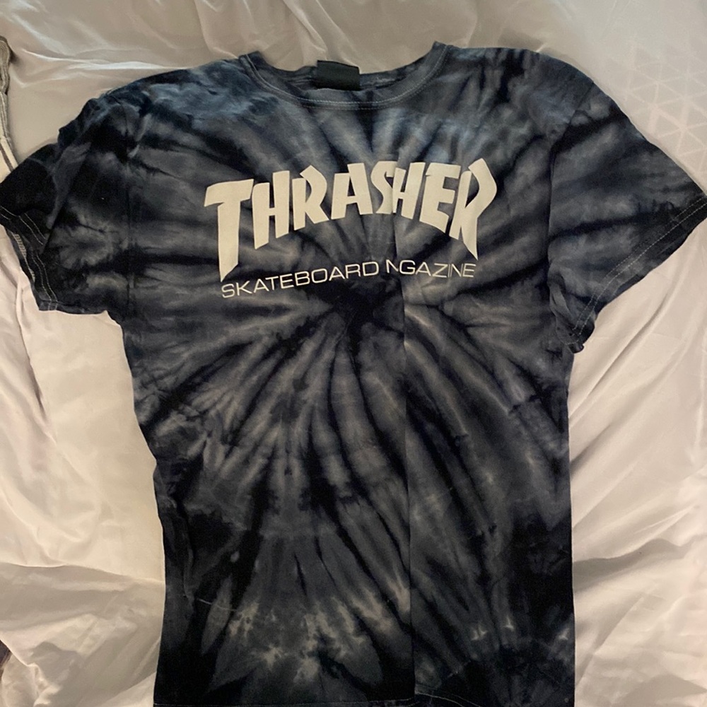 Medium thrasher tie dye shirt